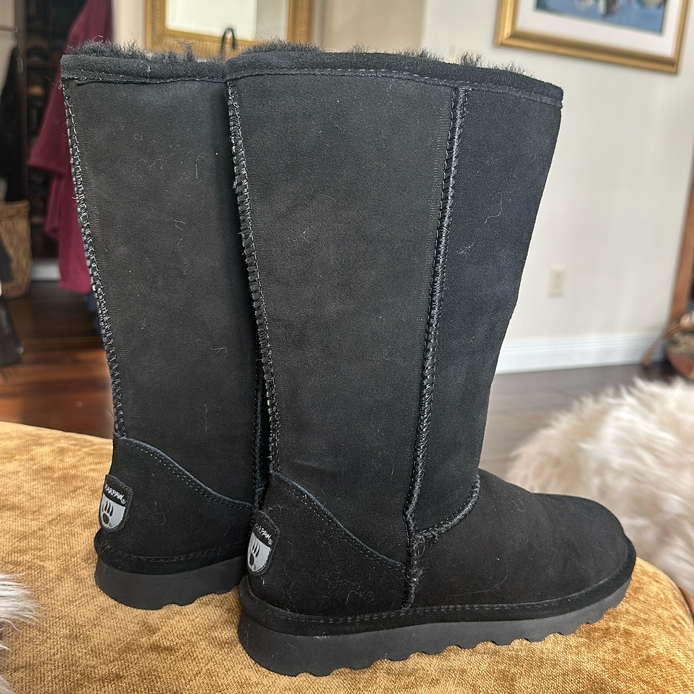 NWOT BearPaw suede with shearling boots Sz 8